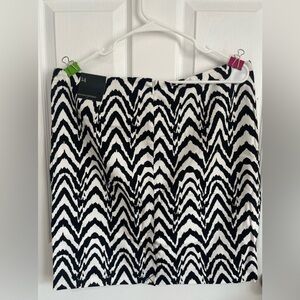 Brand new Black and white a-line Banana Republic skirt. Size 14.